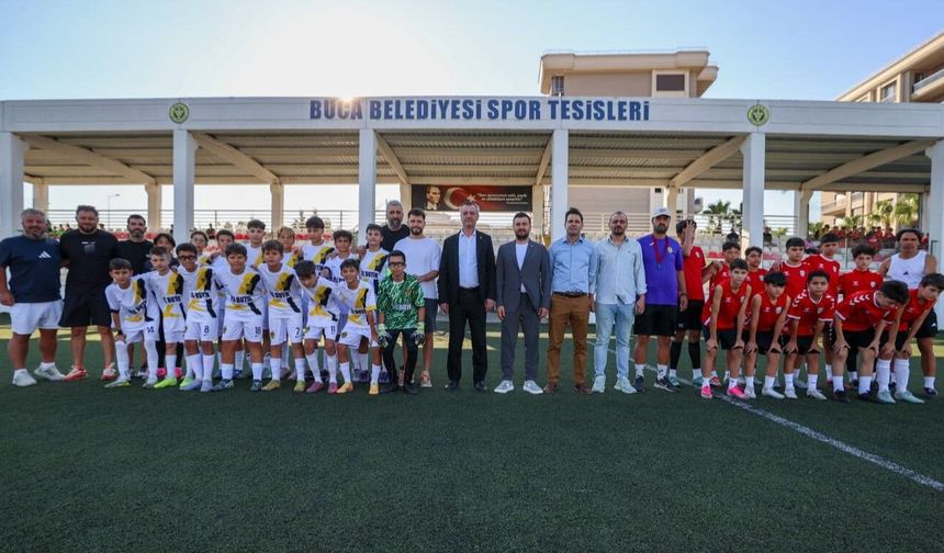 Buca'da Gençler Zafer Kupası İçin Sahada