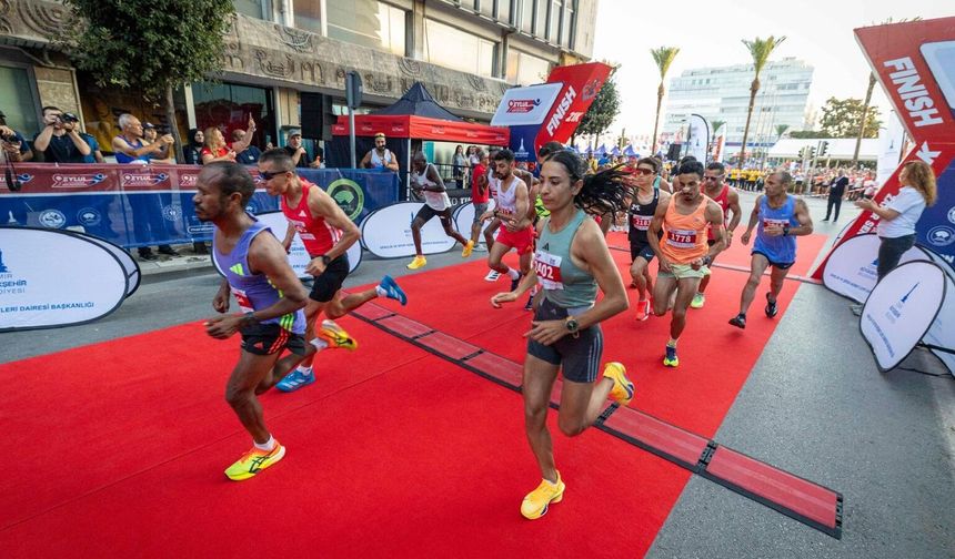 9 Eylül Coşkusu Yarı Maratonla Taçlandı