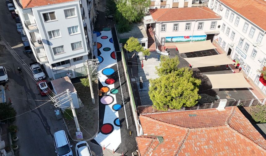 Konaklı Öğrencilere 'Renkli Yol' Sürprizi