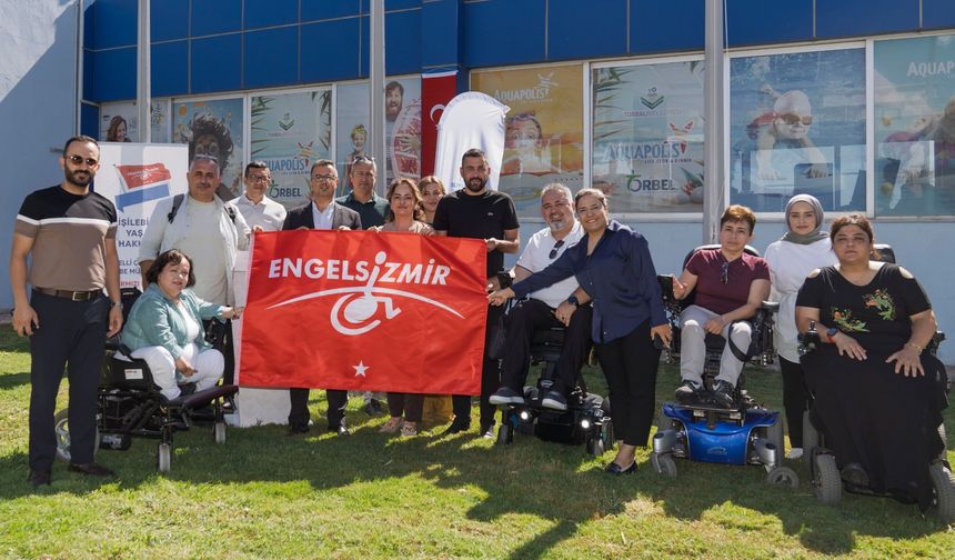 İzmir'de 100'üncü "Kırmızı Bayrak" Torbalı Havuzuna