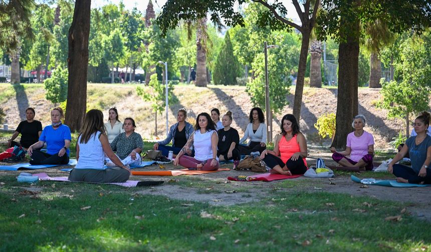 Bornova'da Eylül Kadın Buluşmaları Yoga Etkinliğiyle Başladı