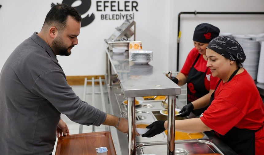 Efeler'in Halk Sofrası Artık 6 Gün Hizmette
