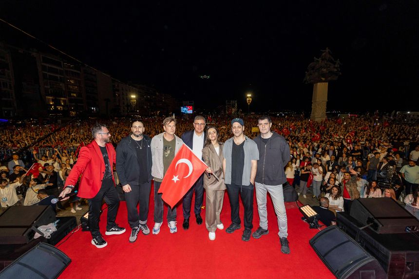 Başkan Tugay: "Bu Ülkenin Gençleri Çok Daha İyi Bir Ülkeyi Hak Ediyor"
