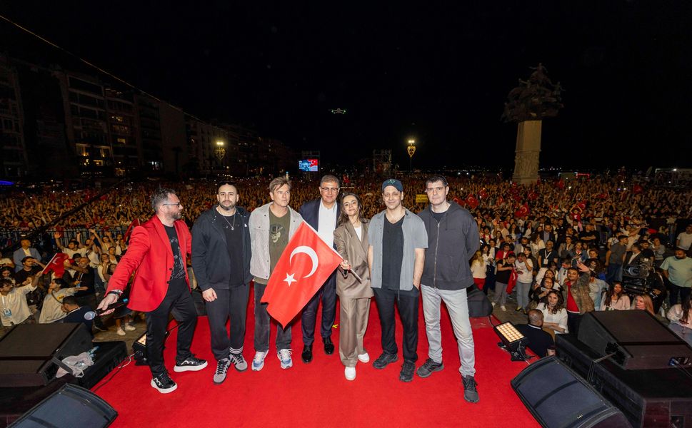 Başkan Tugay: "Bu Ülkenin Gençleri Çok Daha İyi Bir Ülkeyi Hak Ediyor"