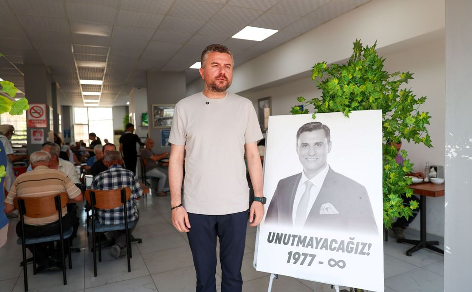 Buca'da Merhum Ferdi Zeyrek Anısına Hayır
