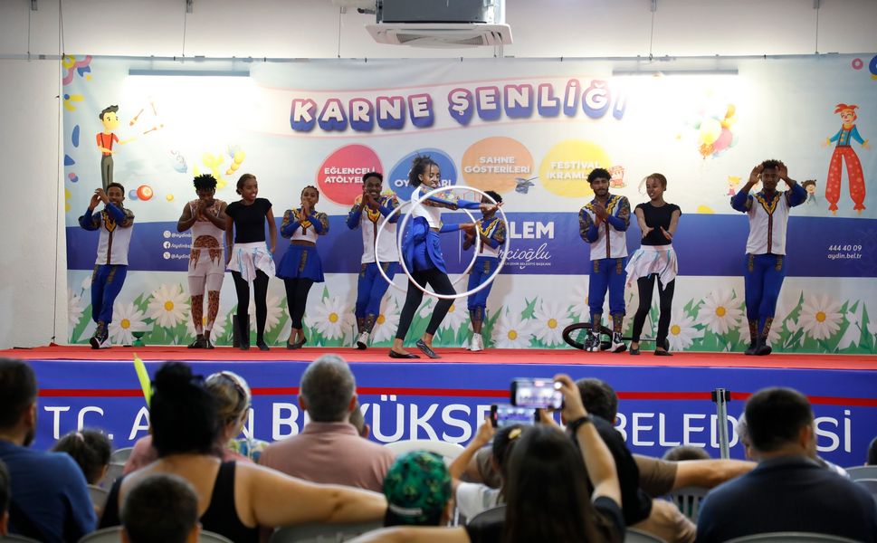Aydınlı Çocuklara Tatil Hediyesi: Karne Şenliği Tamamlandı